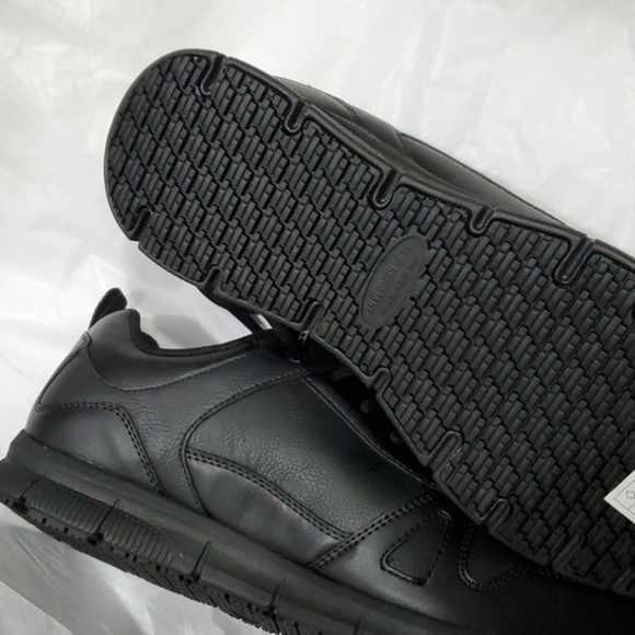 Skechers Men's black slip resistant work sneakers size 10.5‎ brand new - Picture 10 of 16